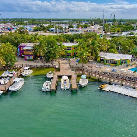 Captain Pip'S Marina & Hideaway Hotel Marathon Exterior photo