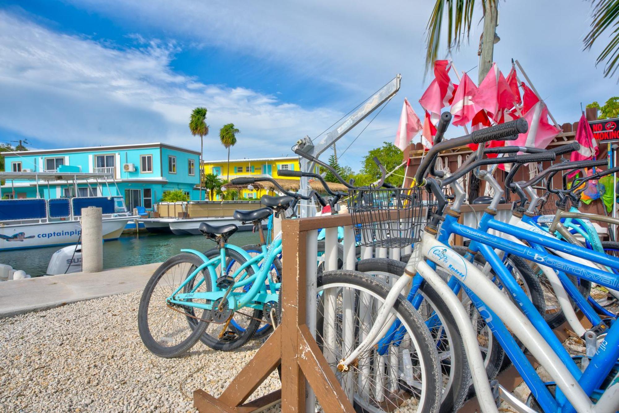 Captain Pip'S Marina & Hideaway Hotel Marathon Exterior photo